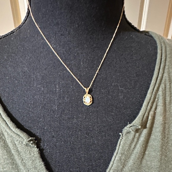 Beautiful 14 ct Vintage Oval Style Gold Fire Opal Birthstone 9" Necklace - Picture 3 of 6